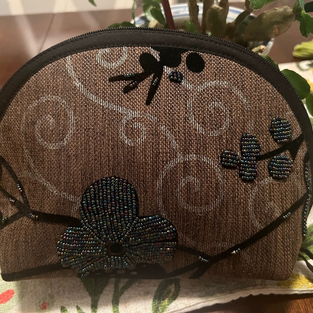 Stylish,unique,pretty pouch